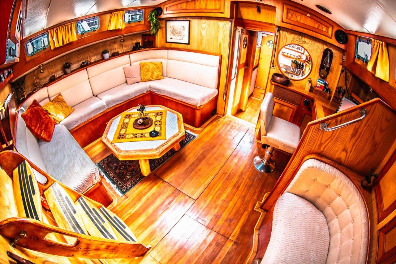 Отель Zeilschip Lucia Флиссинген Экстерьер фото